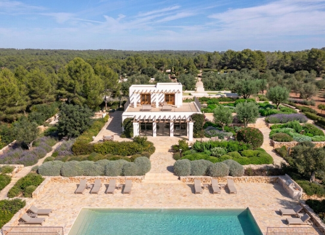 Einzigartiges BLAKSTAD-MEISTERWERK – Seltener Blick auf Dalt Vila und das Meer, 07814 Santa Gertrudis (Spanien), Finca